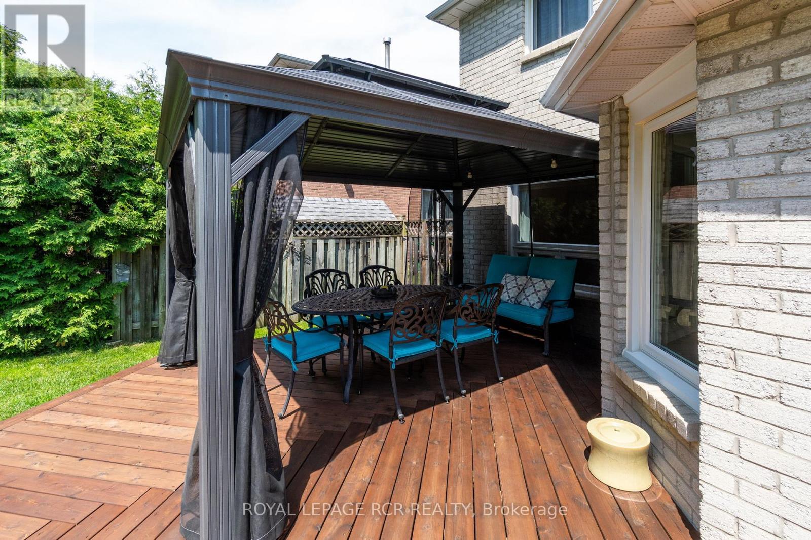 9 DOEPATH WAY - 32