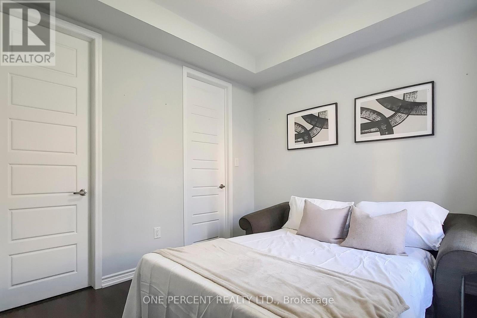 501 BUCKEYE COURT - 42