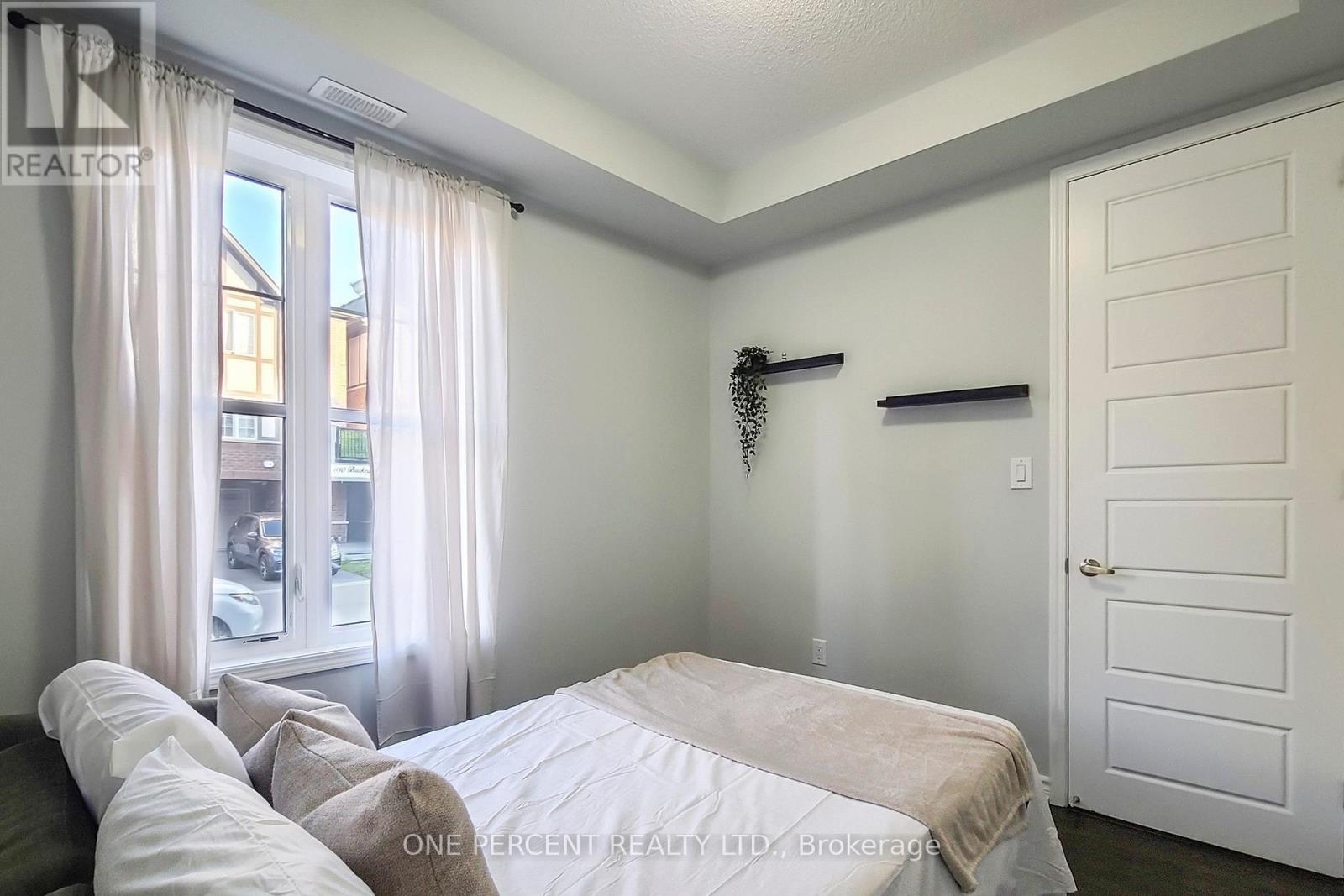 501 BUCKEYE COURT - 43