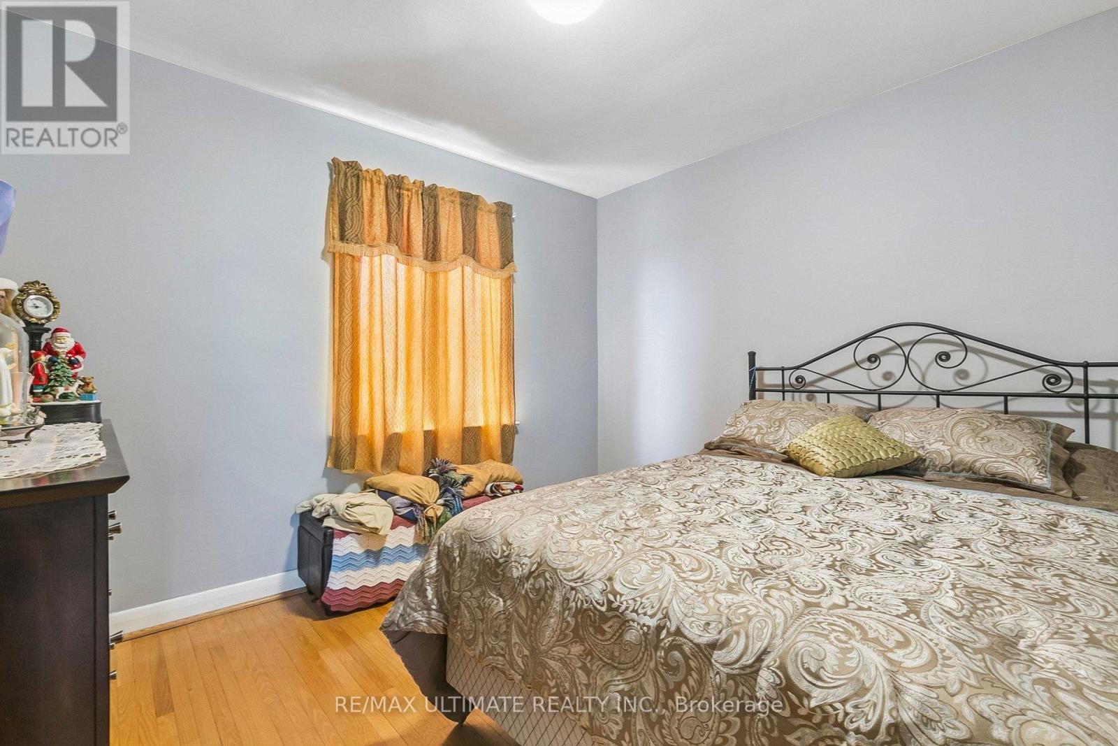 75 GILTSPUR DRIVE - 12