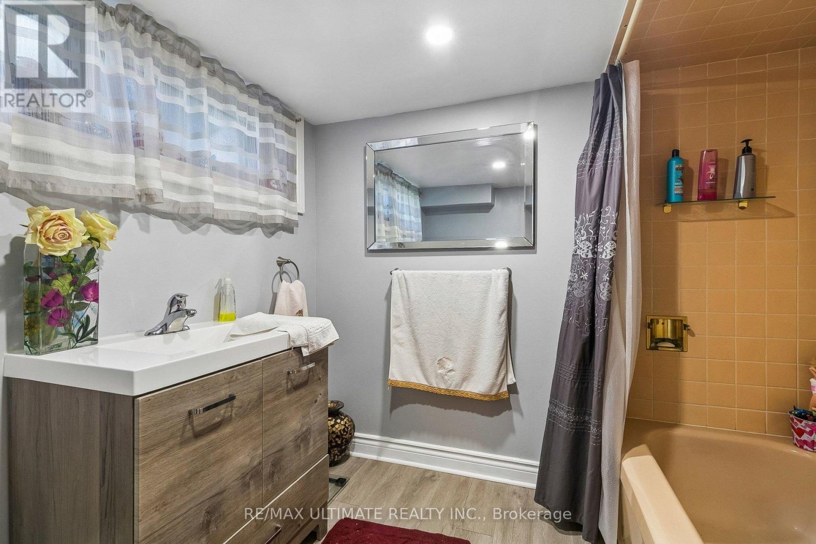 75 GILTSPUR DRIVE - 19
