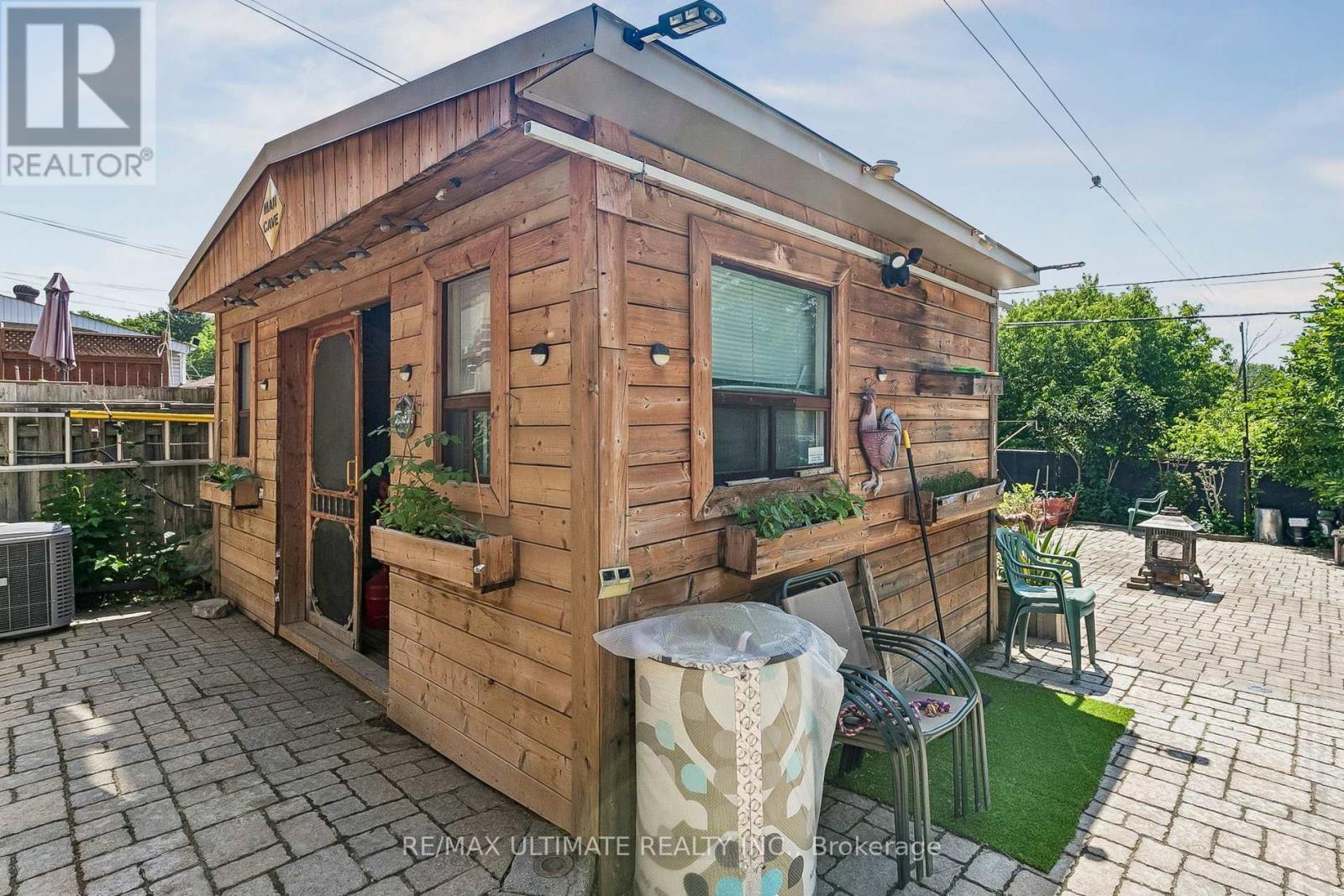 75 GILTSPUR DRIVE - 25