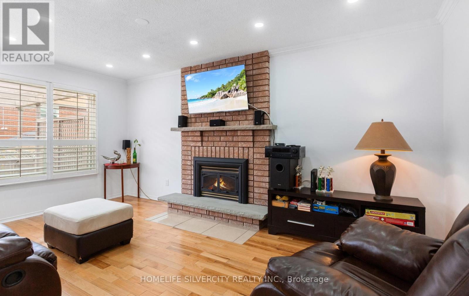 303 HICKORY CIRCLE - 15
