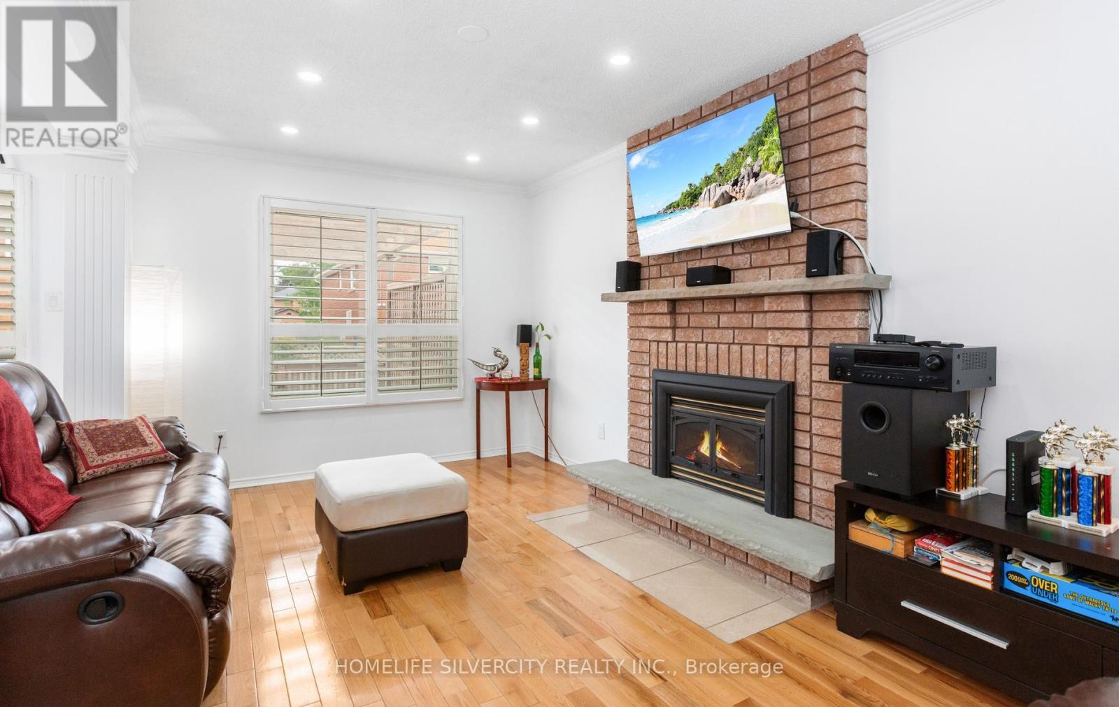 303 HICKORY CIRCLE - 16