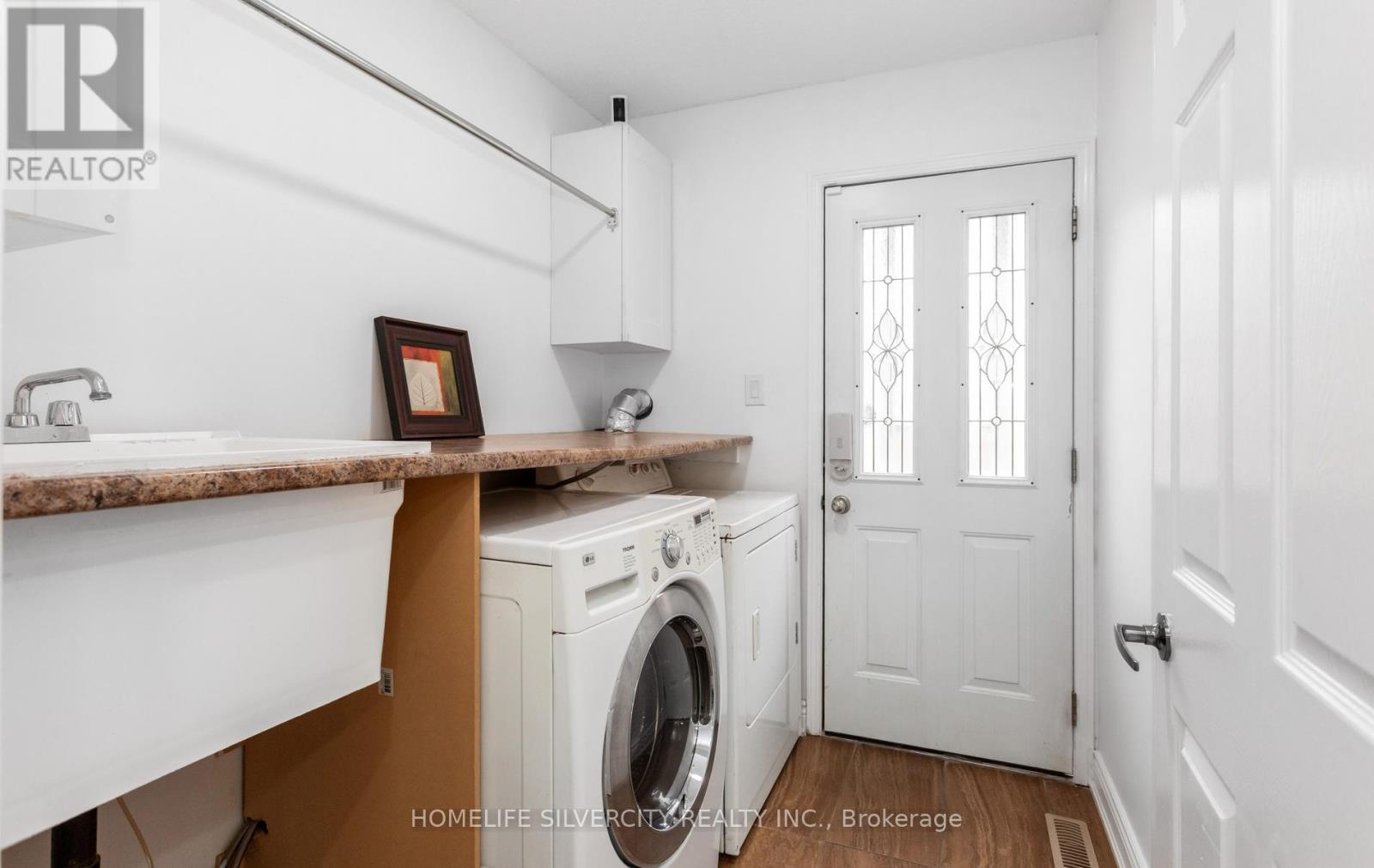 303 HICKORY CIRCLE - 25