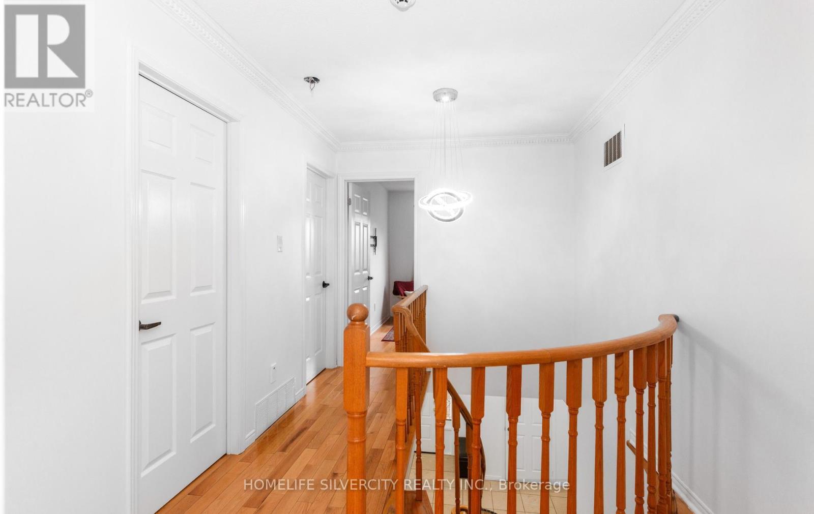 303 HICKORY CIRCLE - 26