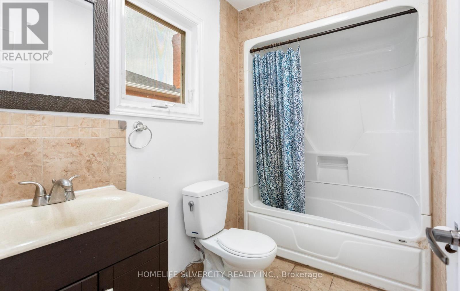 303 HICKORY CIRCLE - 30