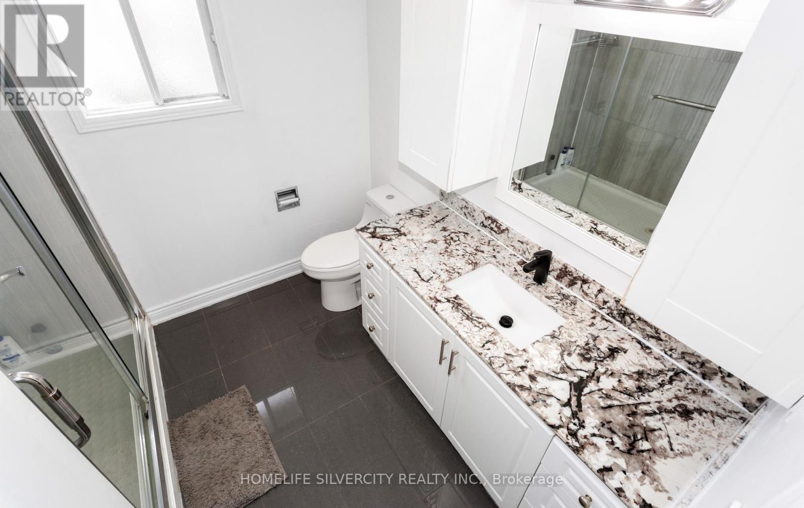 303 HICKORY CIRCLE - 35
