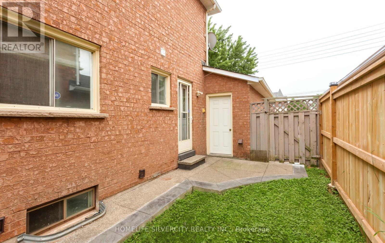 303 HICKORY CIRCLE - 45
