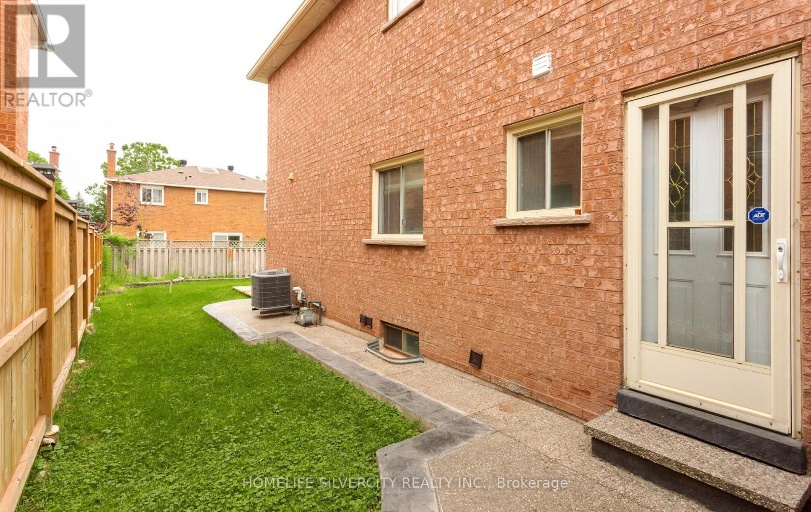 303 HICKORY CIRCLE - 46