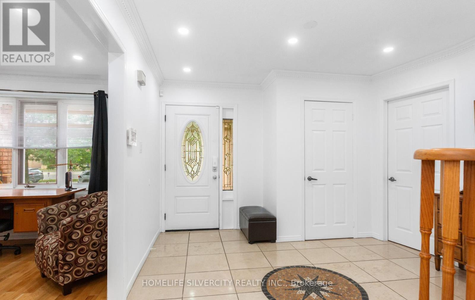 303 HICKORY CIRCLE - 6