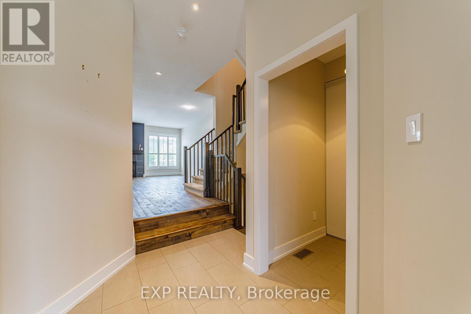 605 TENNANT WAY, Ottawa. Luxury613. By Peter Sagos - Image 3