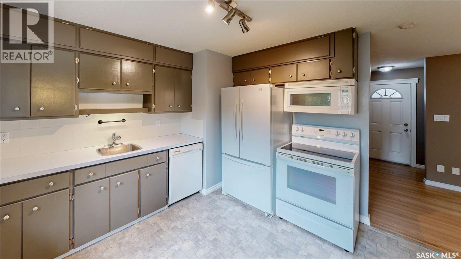 829 Walker STREET — photo 10