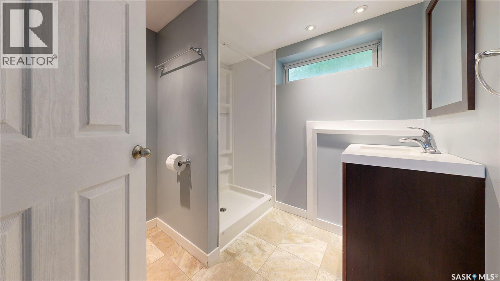 829 Walker STREET — photo 24