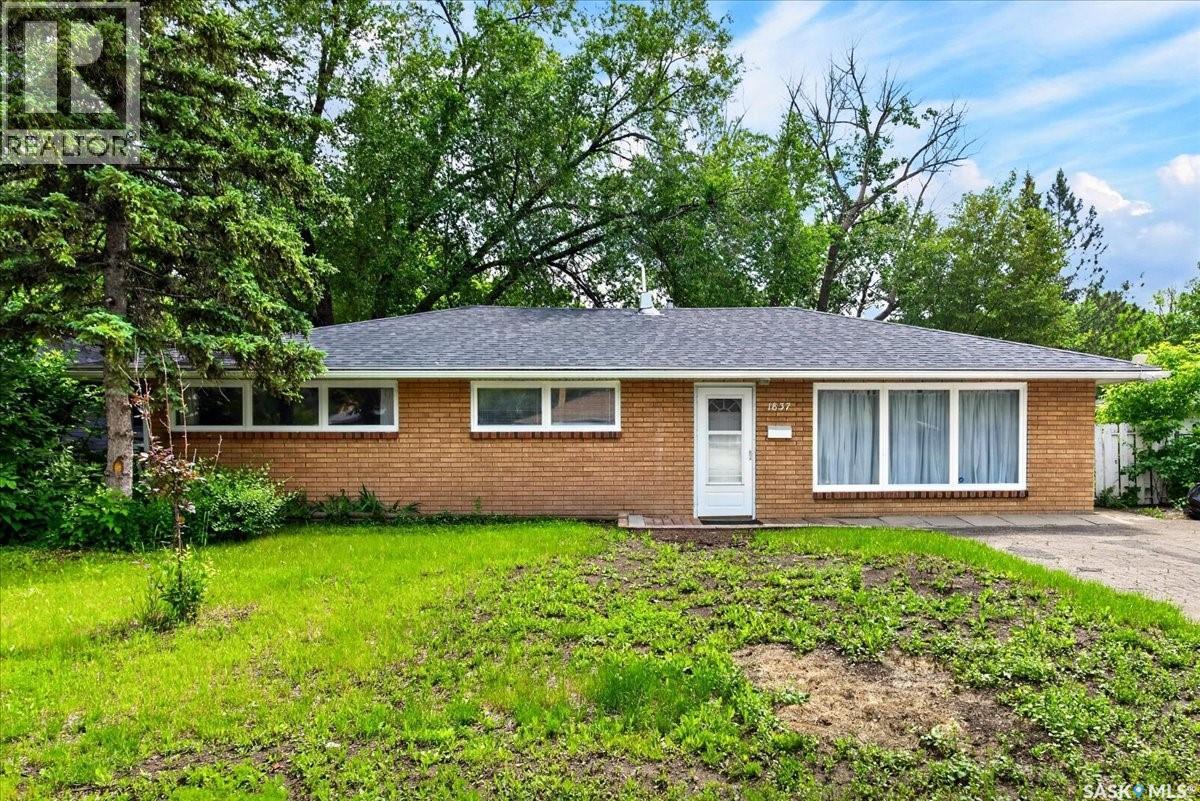 1837 GRANT DRIVE - 1