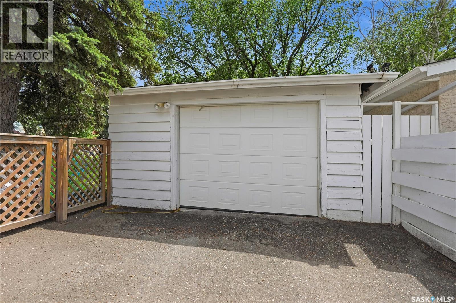 3815 Hill AVENUE — photo 27