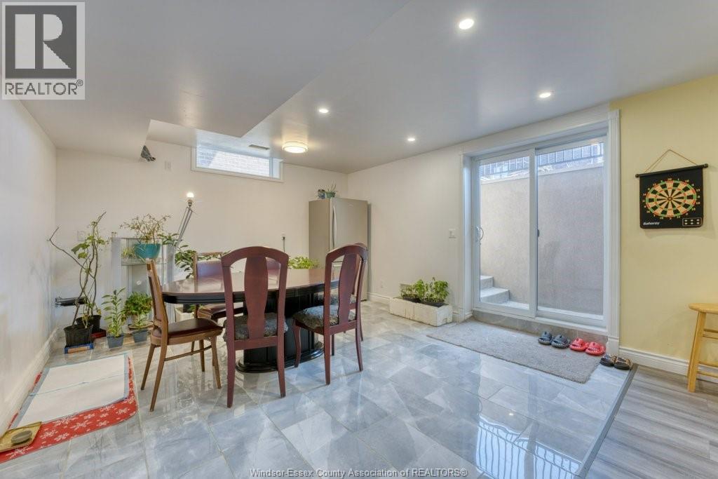 525 MAGUIRE STREET - 40