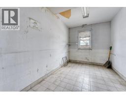 1555 Kildare Road, Windsor, ON N8W2W3 Photo 31