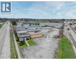 1555 Kildare Road, Windsor, ON N8W2W3 Photo 12