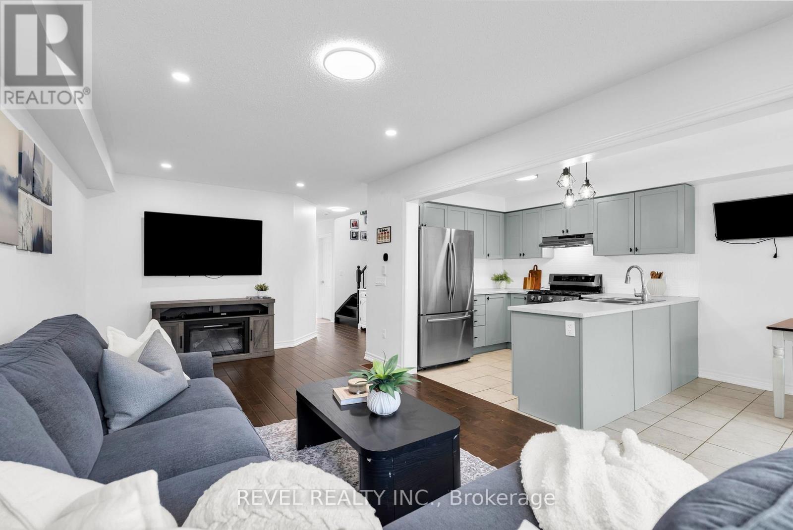 824 COOK CRESCENT - 12