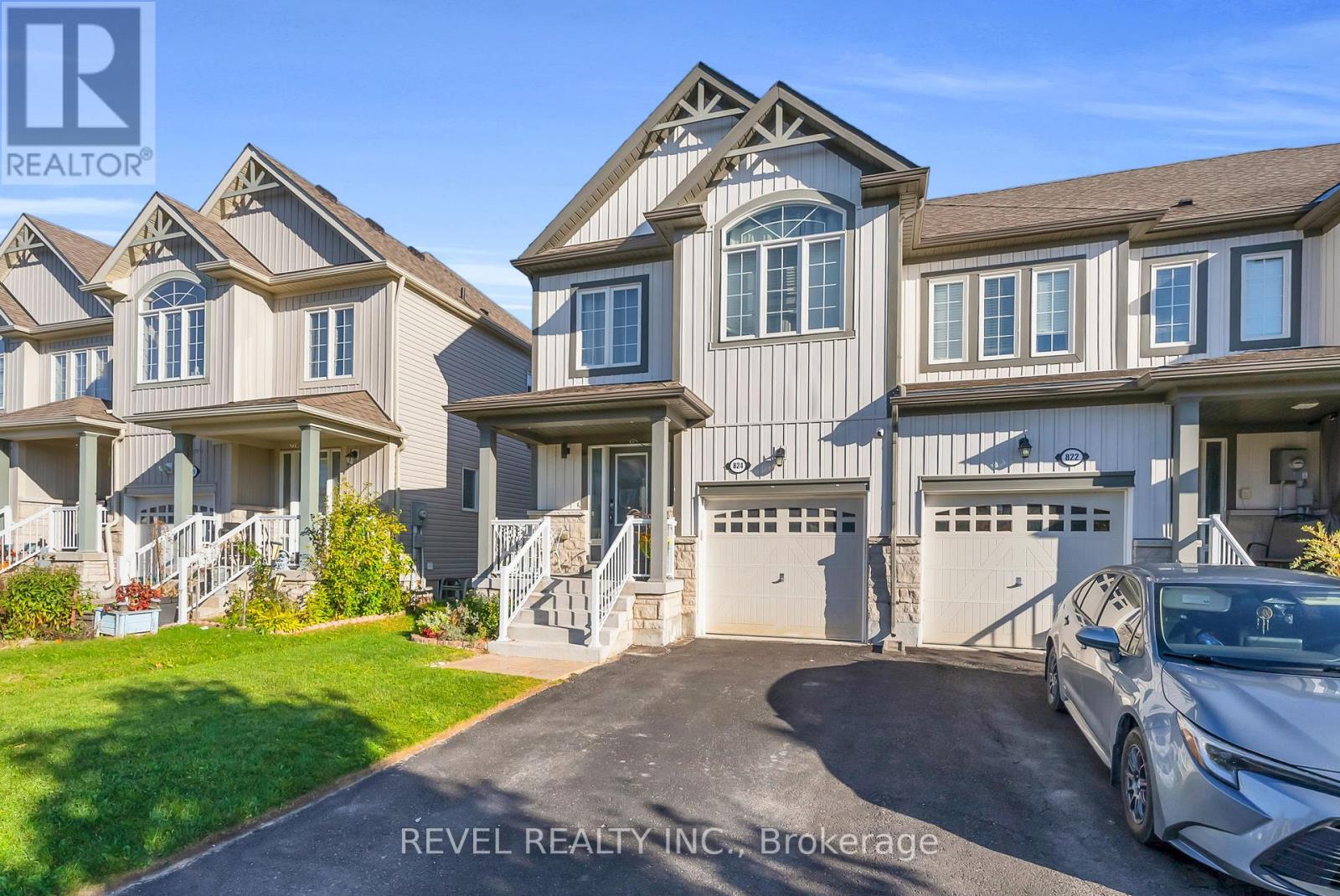 824 COOK CRESCENT - 2