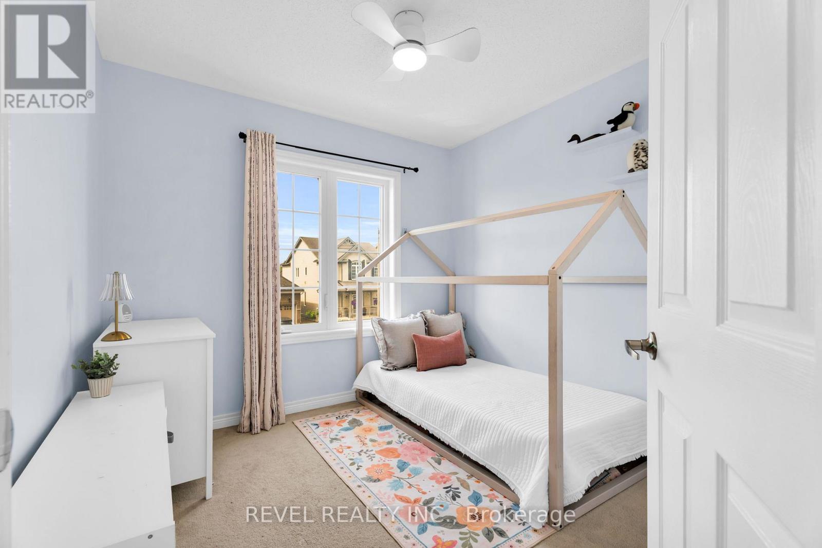 824 COOK CRESCENT - 24