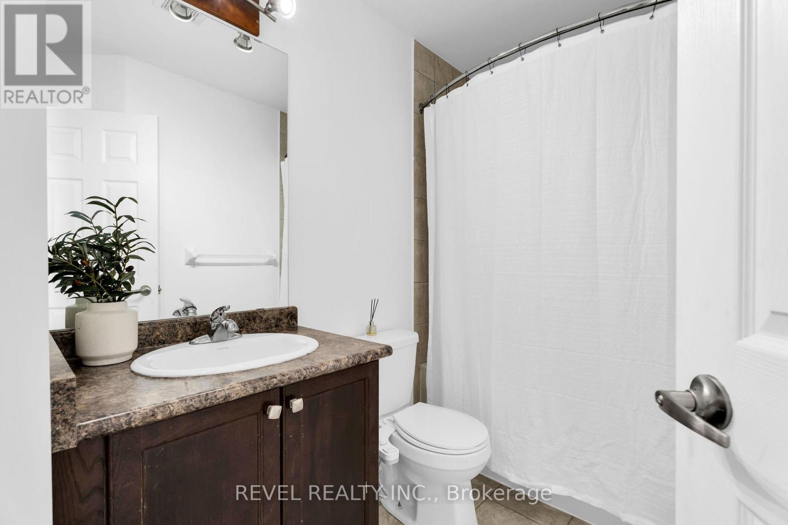 824 COOK CRESCENT - 26
