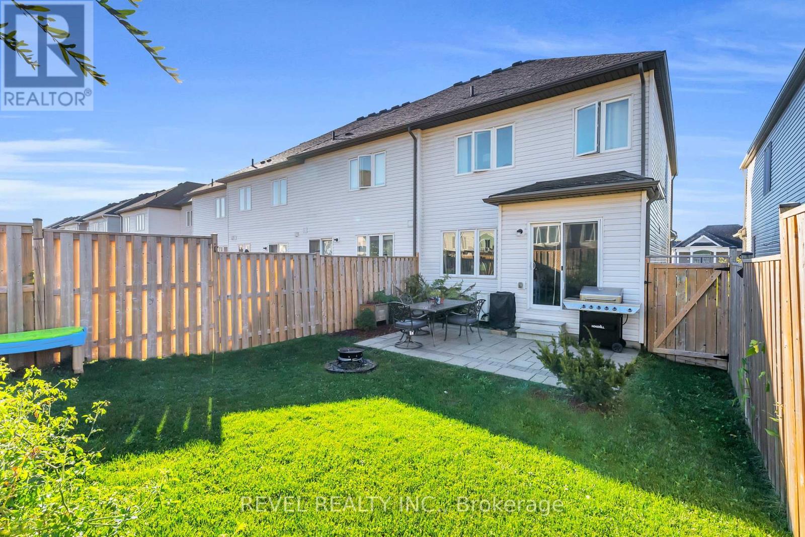 824 COOK CRESCENT - 31