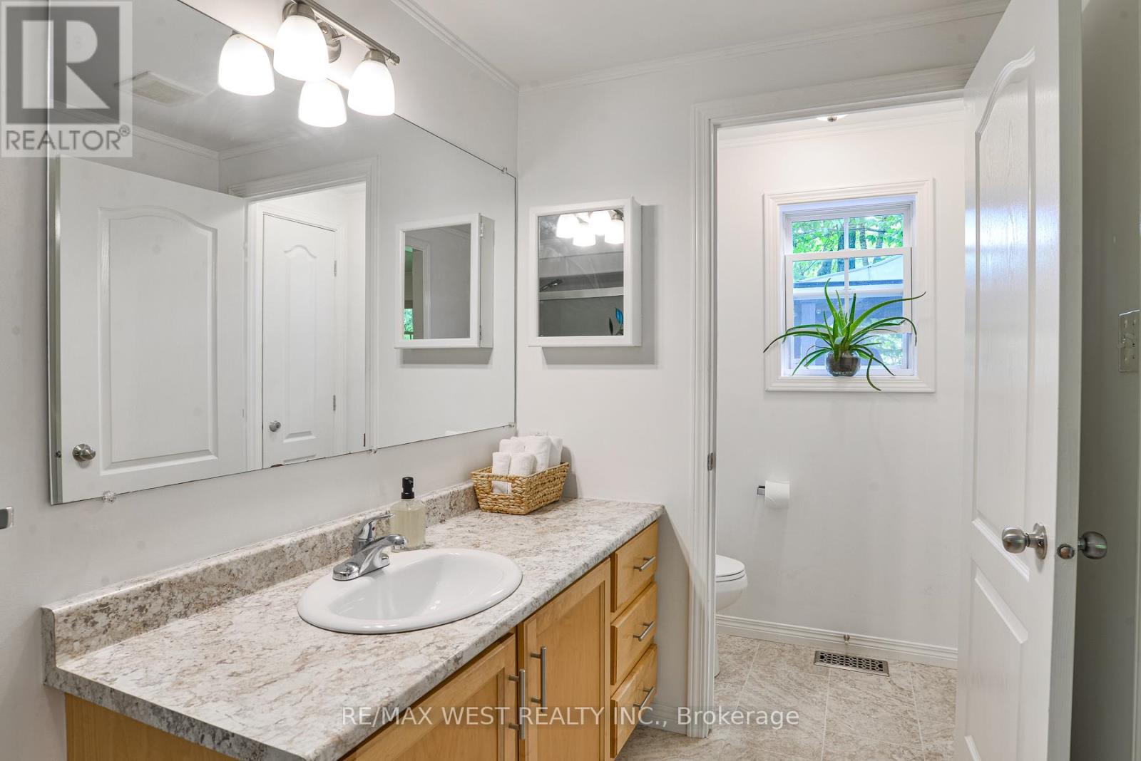 1160 BUTTERFLY ROAD - 12