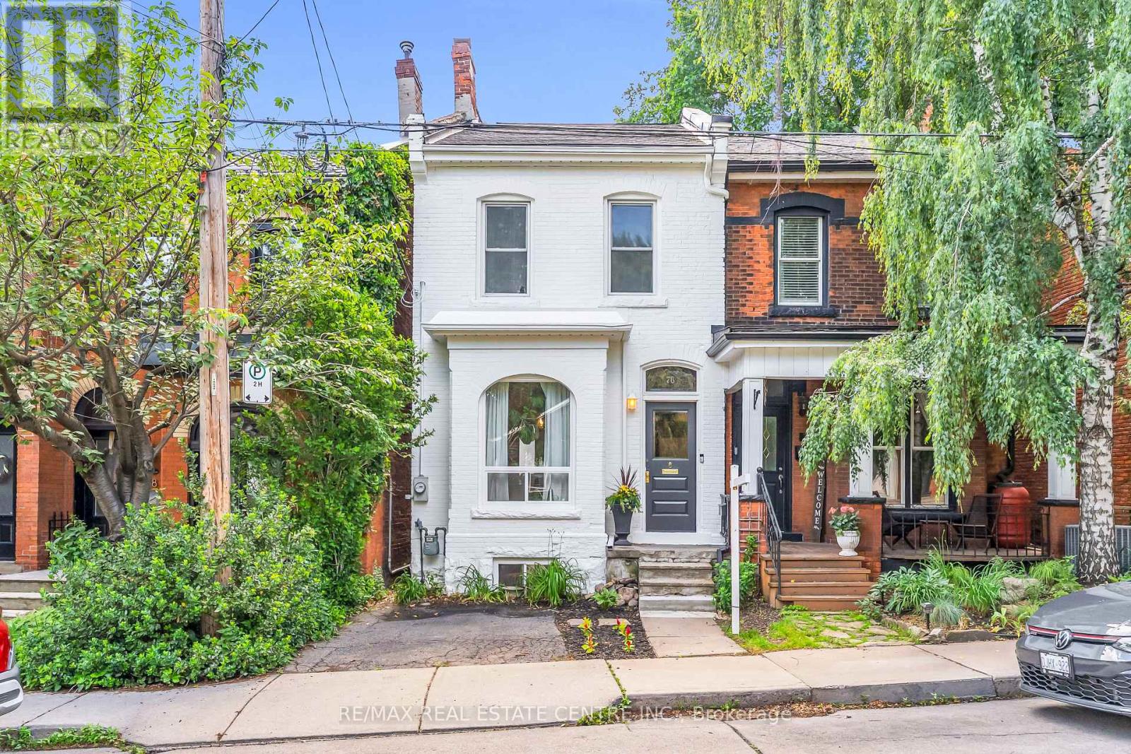 76 PEARL STREET N - 1