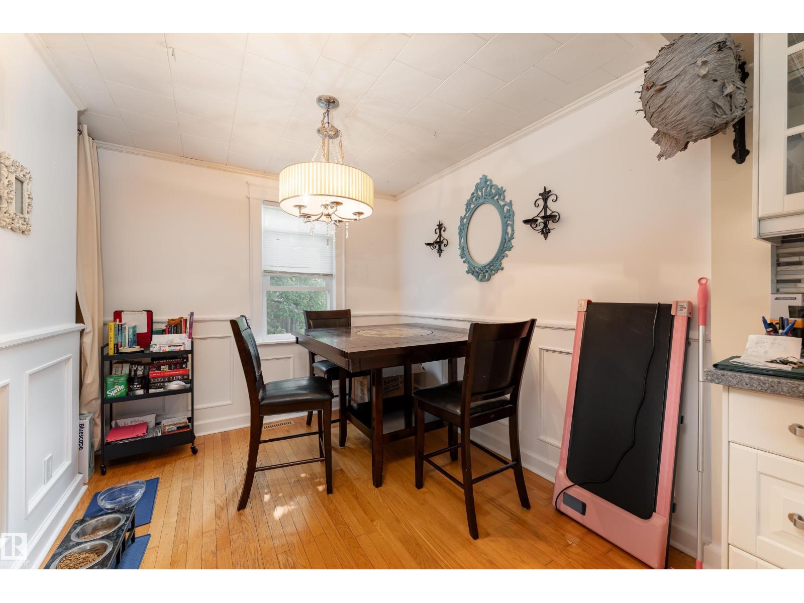 4517 54 AV — photo 11