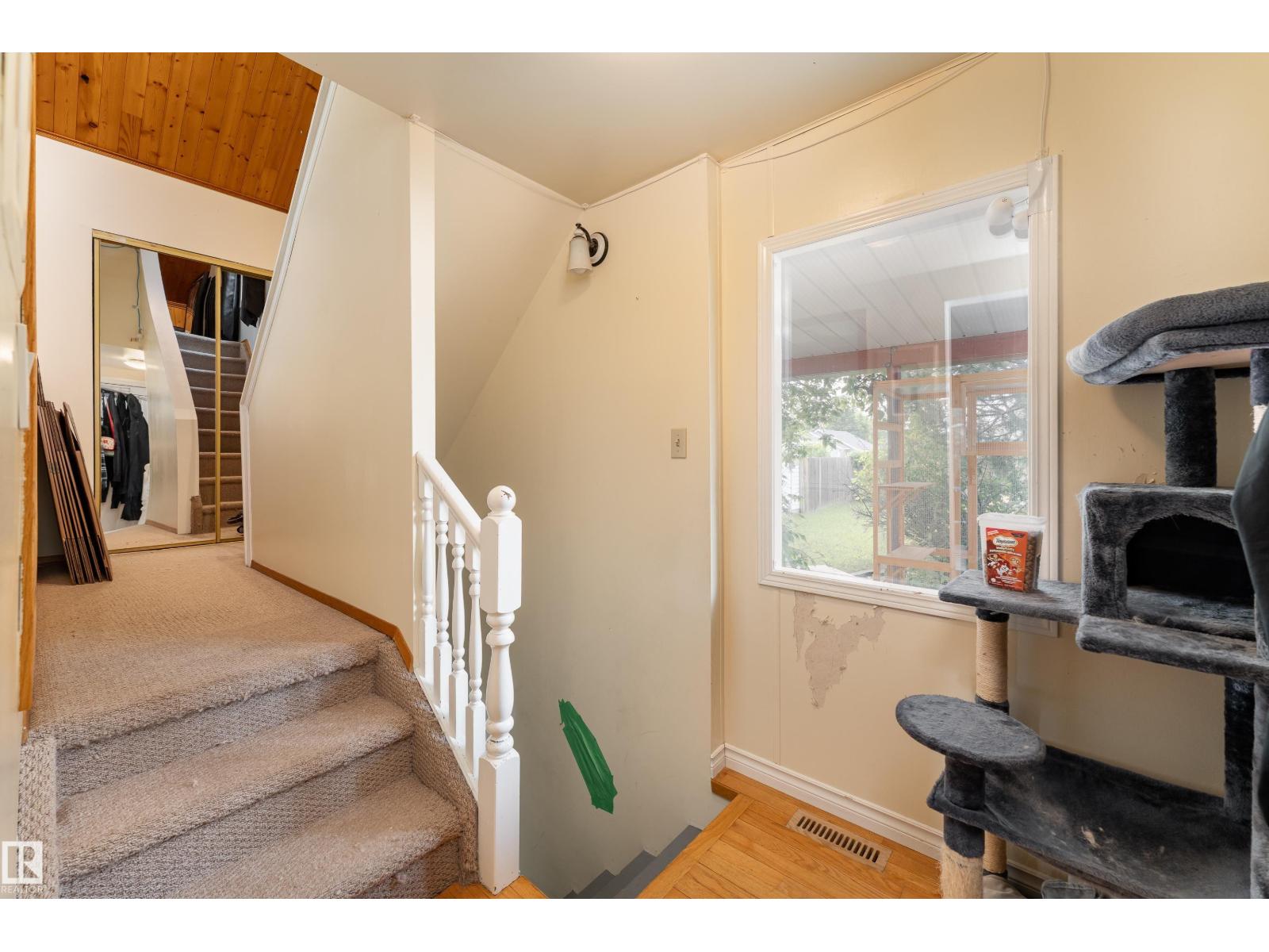 4517 54 AV — photo 14