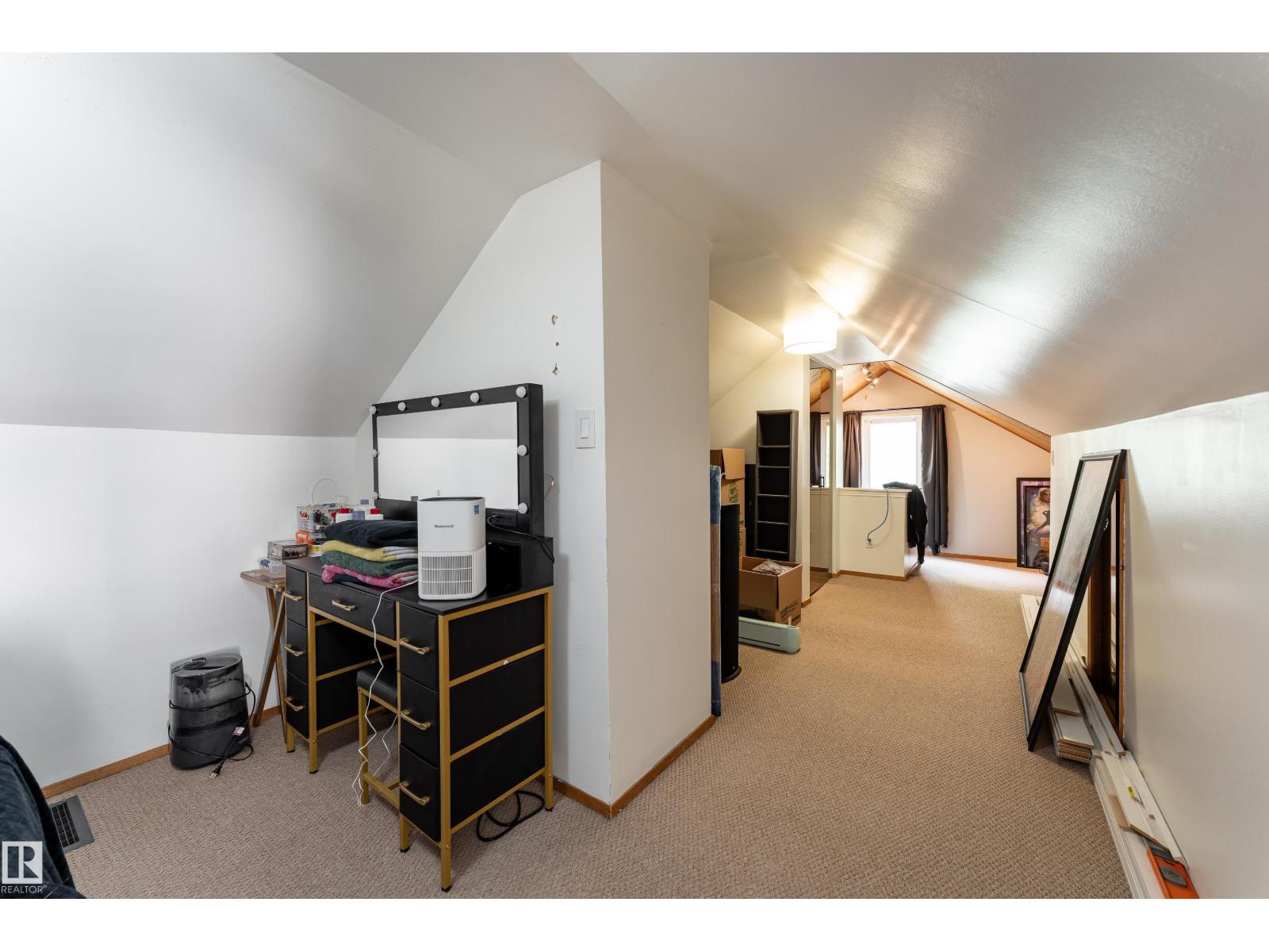 4517 54 AV — photo 15