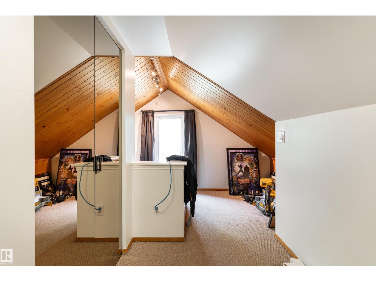 4517 54 AV — photo 16