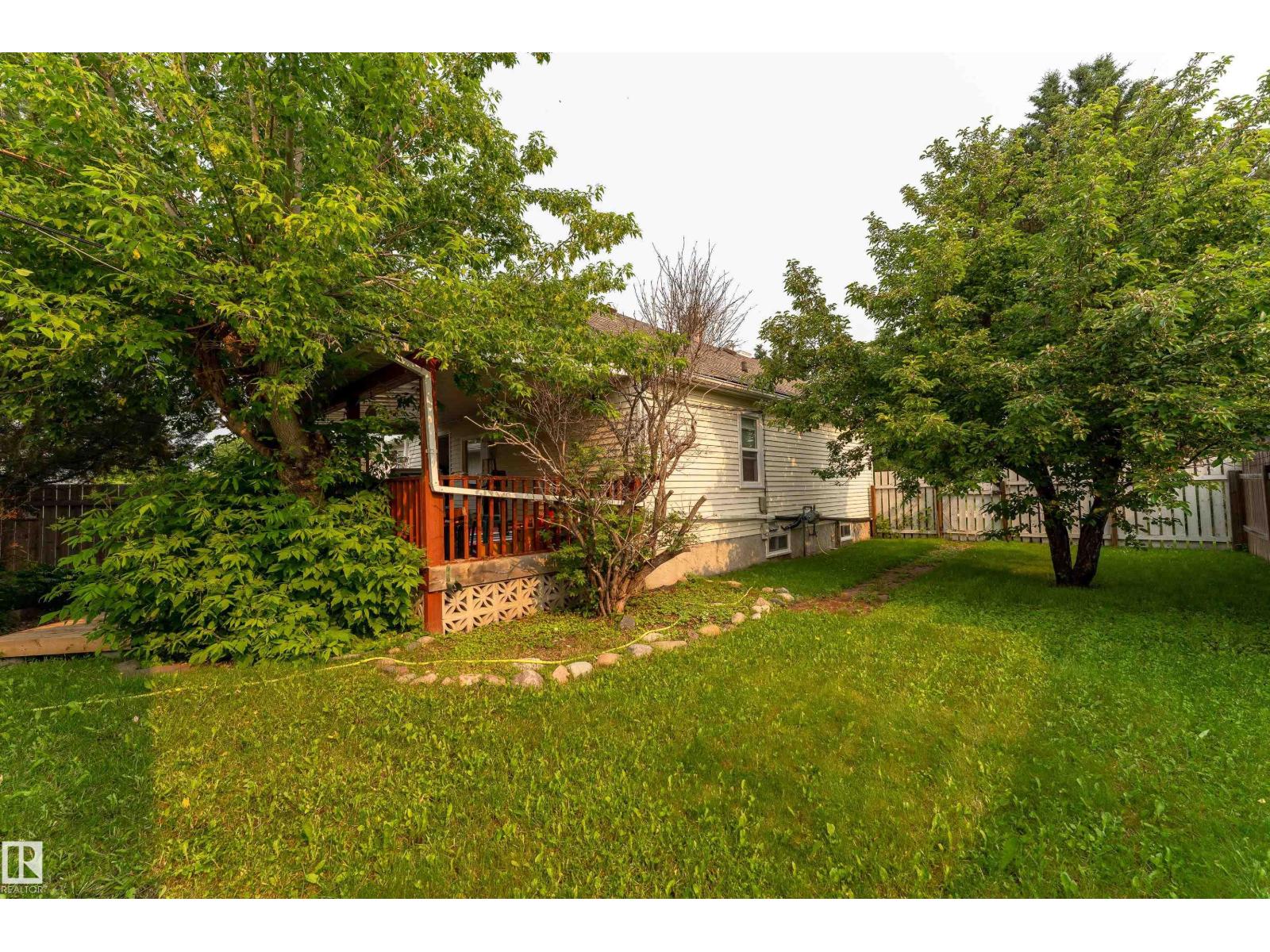 4517 54 AV — photo 29