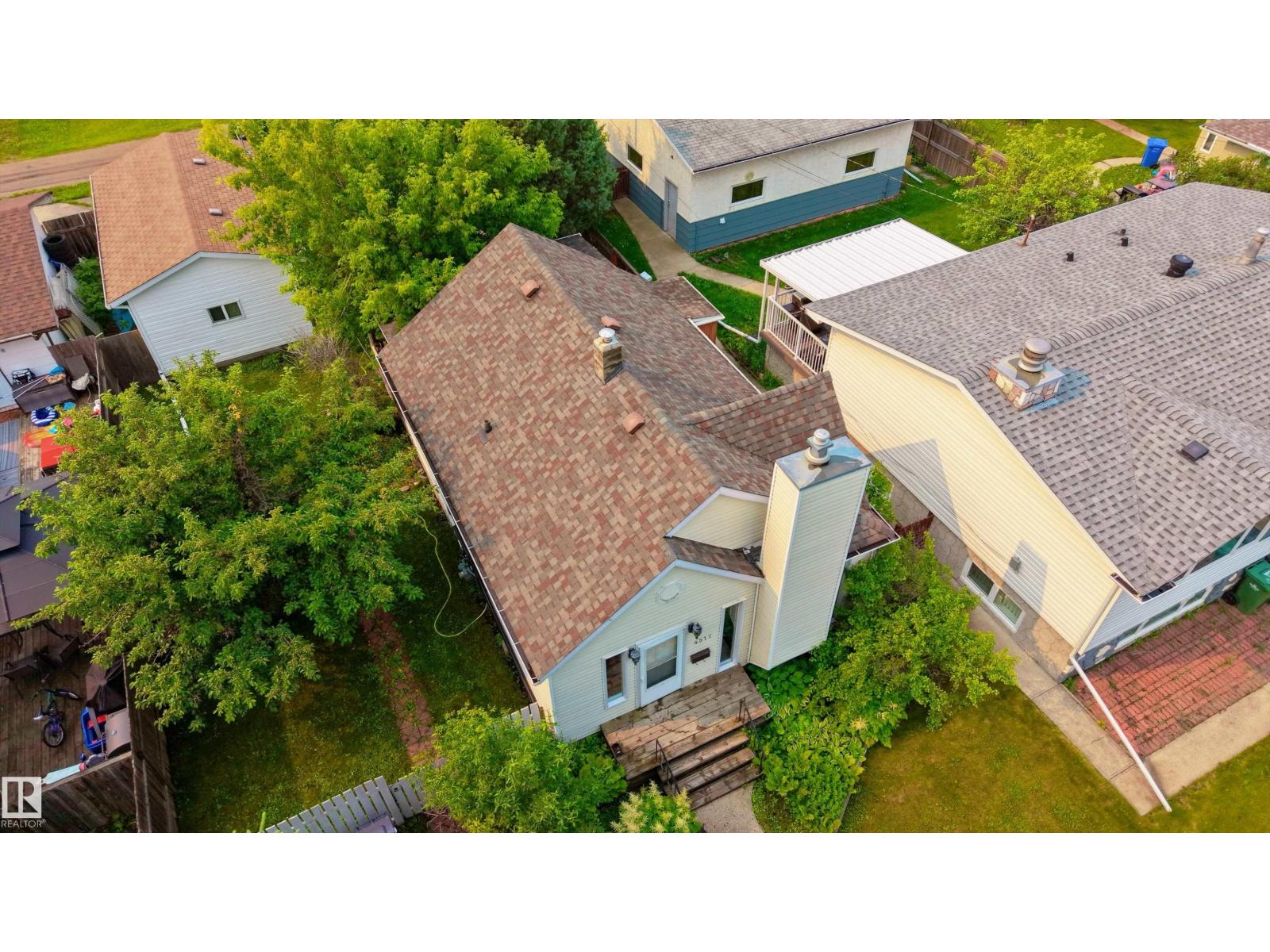 4517 54 AV — photo 35