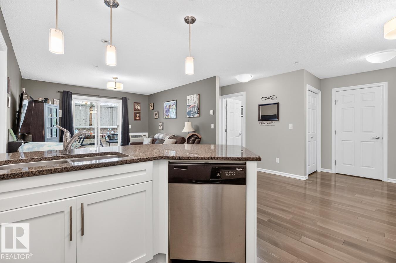 #103 2203 44 AV NW - 10
