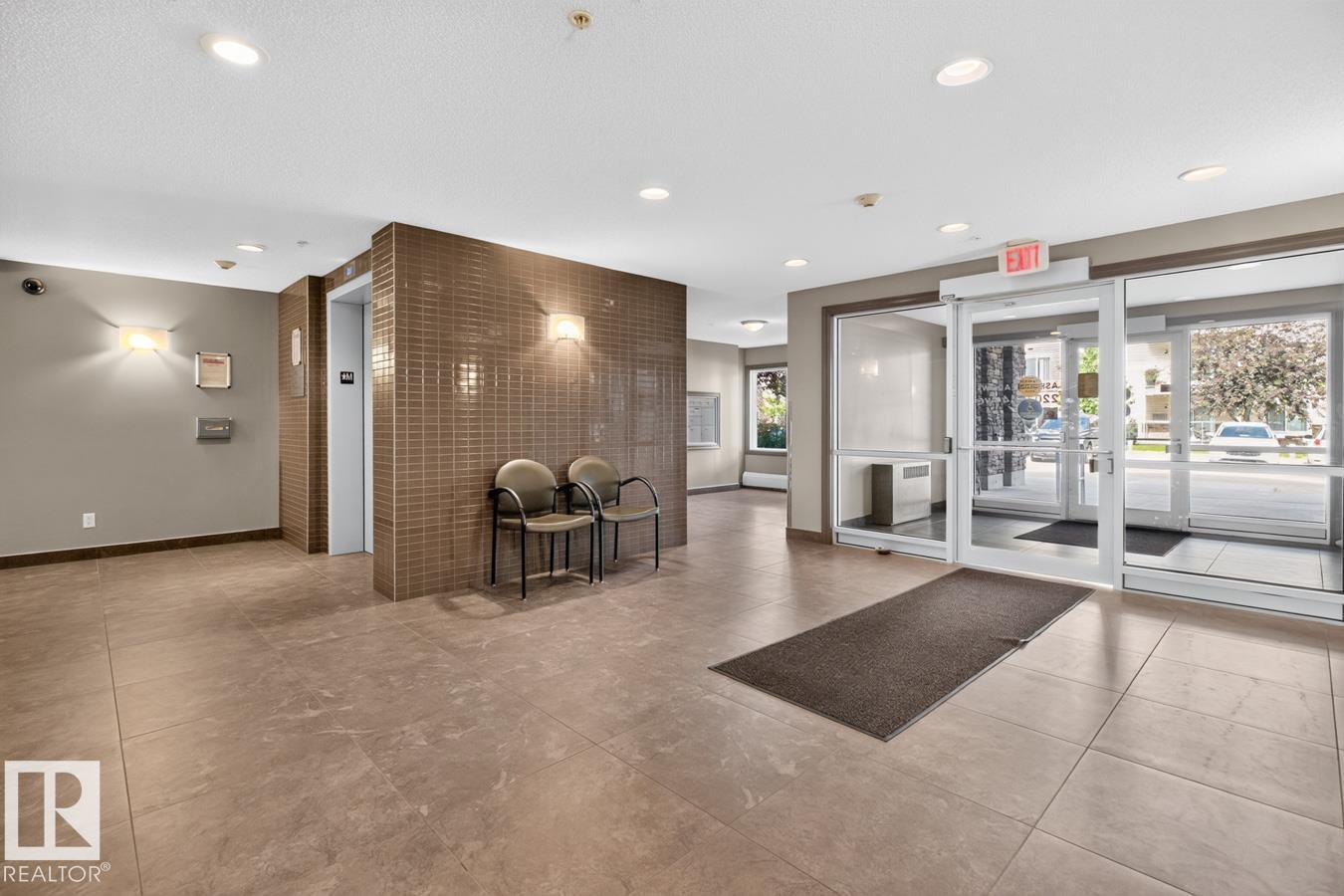 #103 2203 44 AV NW - 24