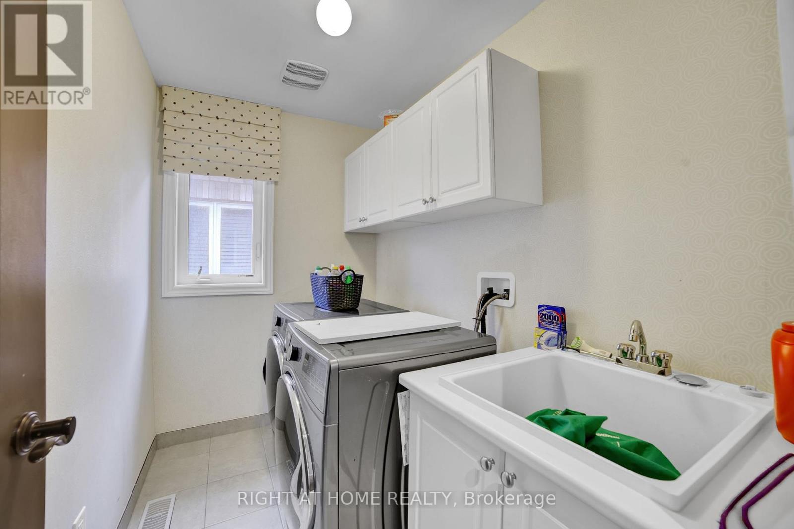 288 RAYMOND ROAD - 33