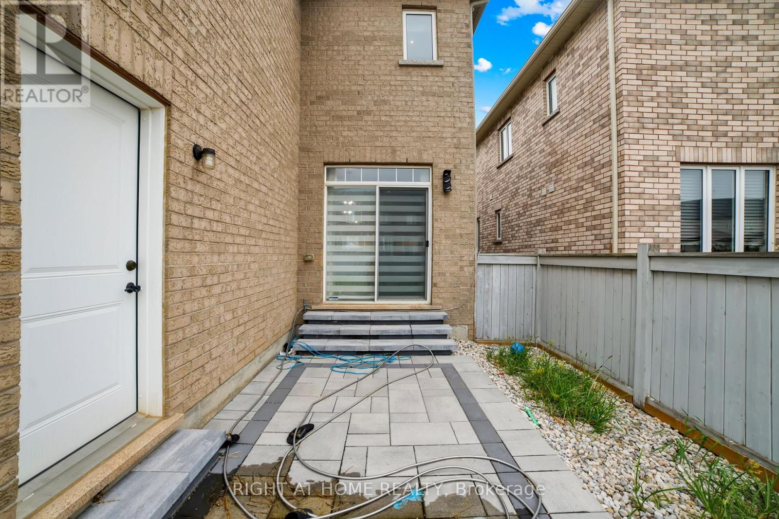 288 RAYMOND ROAD - 45