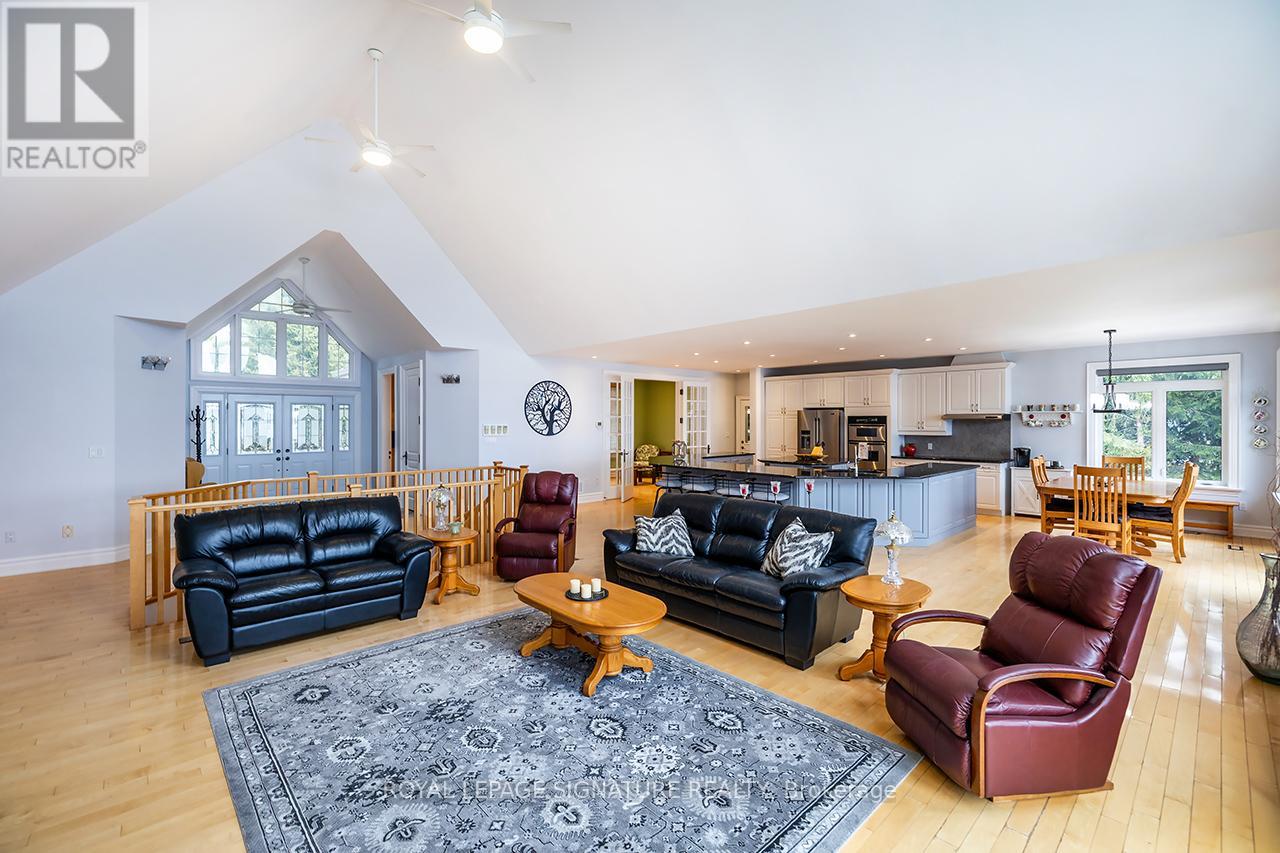 1524 WESTVIEW CRESCENT - 21