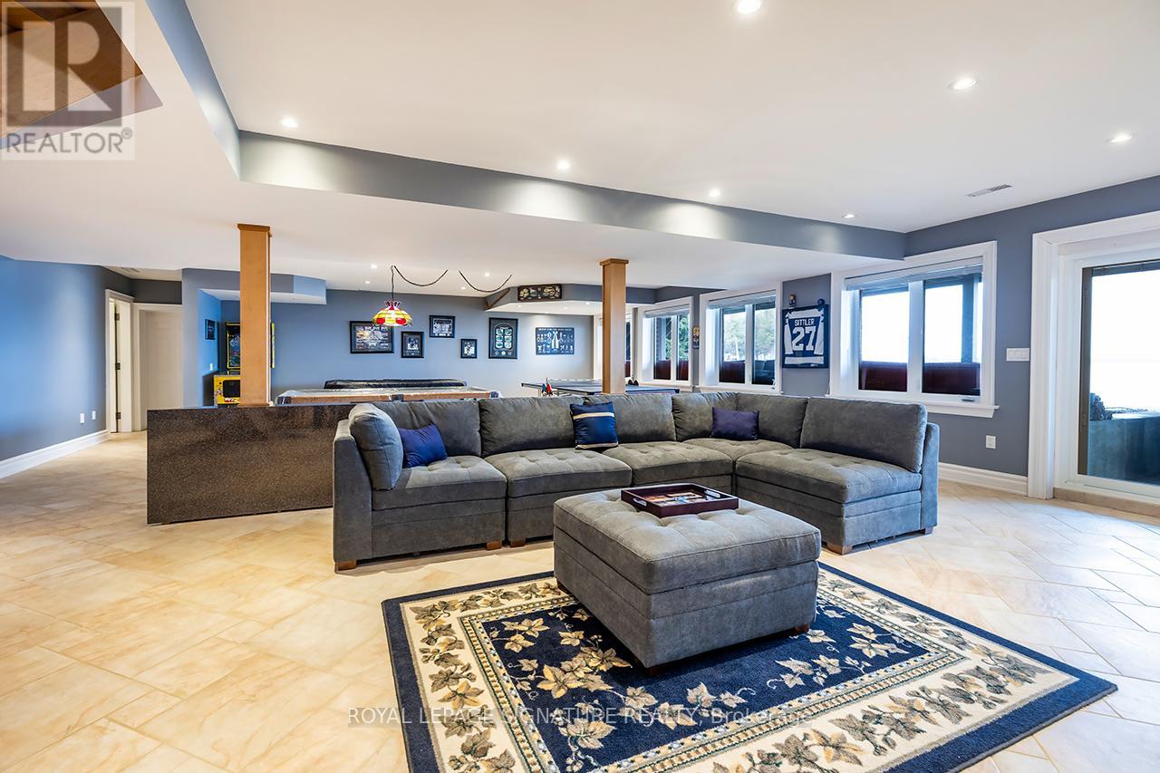 1524 WESTVIEW CRESCENT - 40