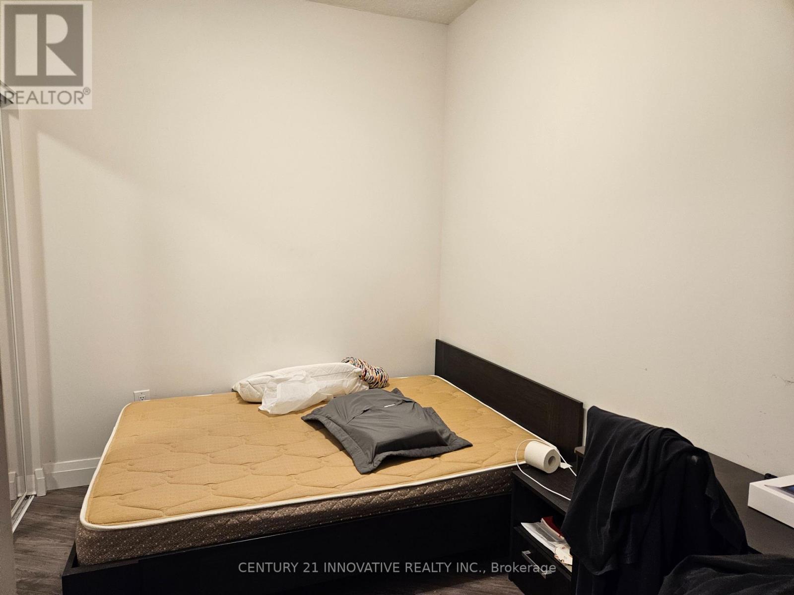 #225 652 PRINCESS STREET - 21