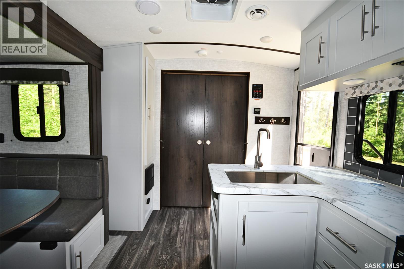 13 Lakeshore DRIVE — photo 20