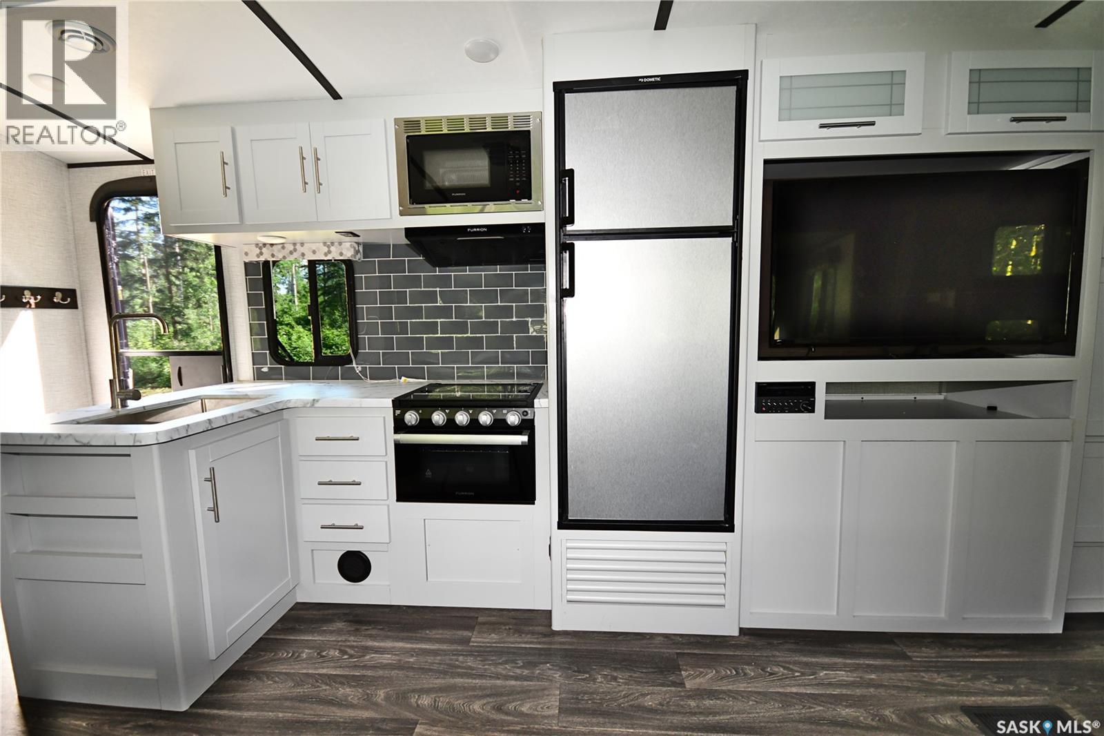 13 Lakeshore DRIVE — photo 19