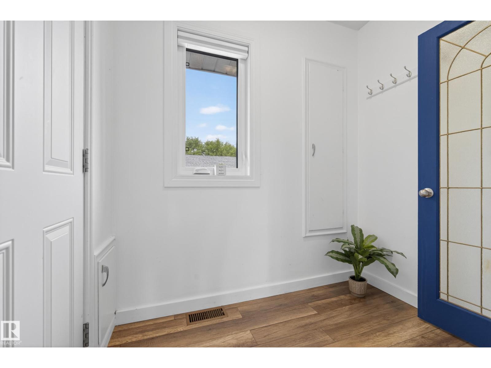 10316 77 ST NW - 22