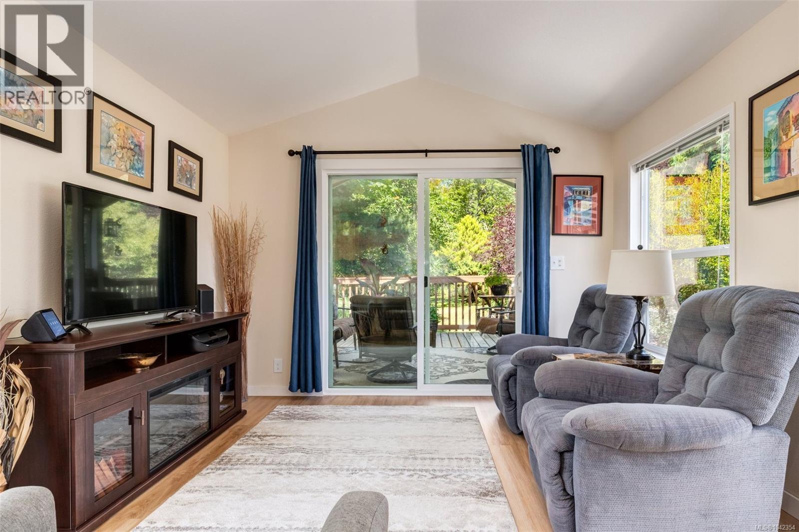 #105 3042 River Rd - 11