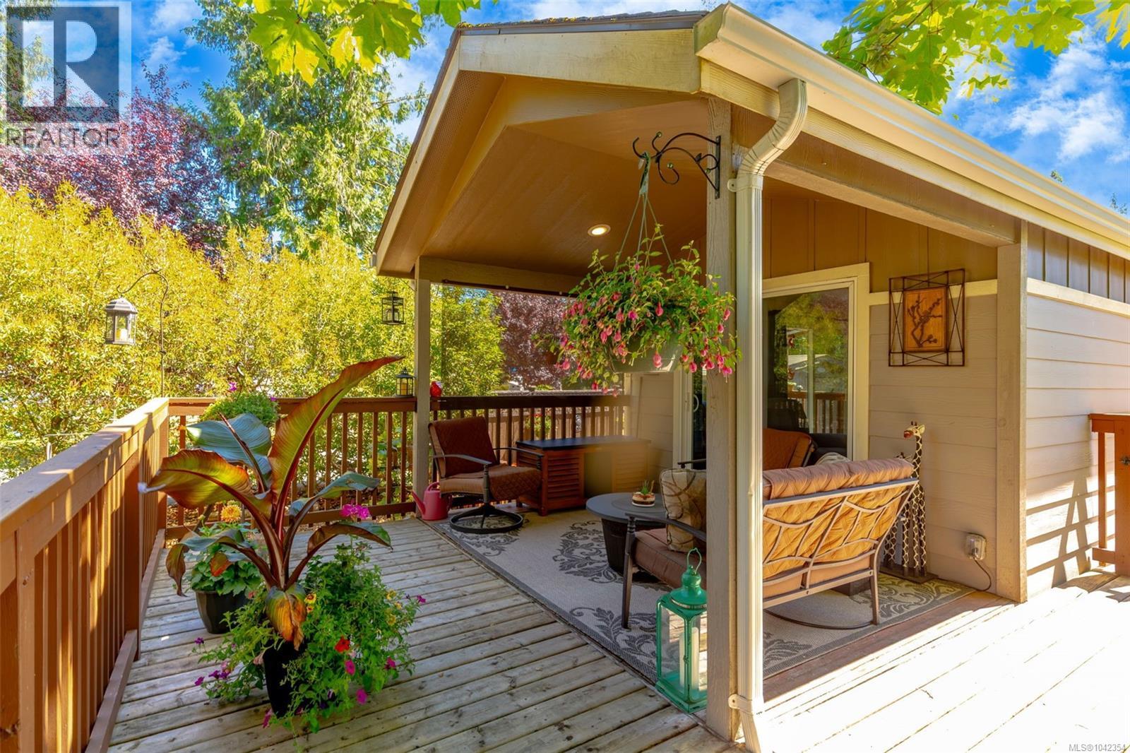 #105 3042 River Rd - 22