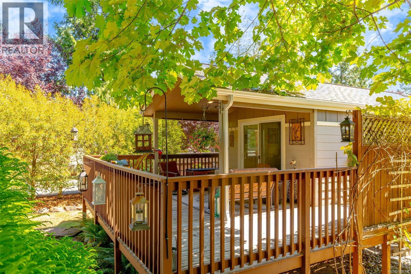 #105 3042 River Rd - 23