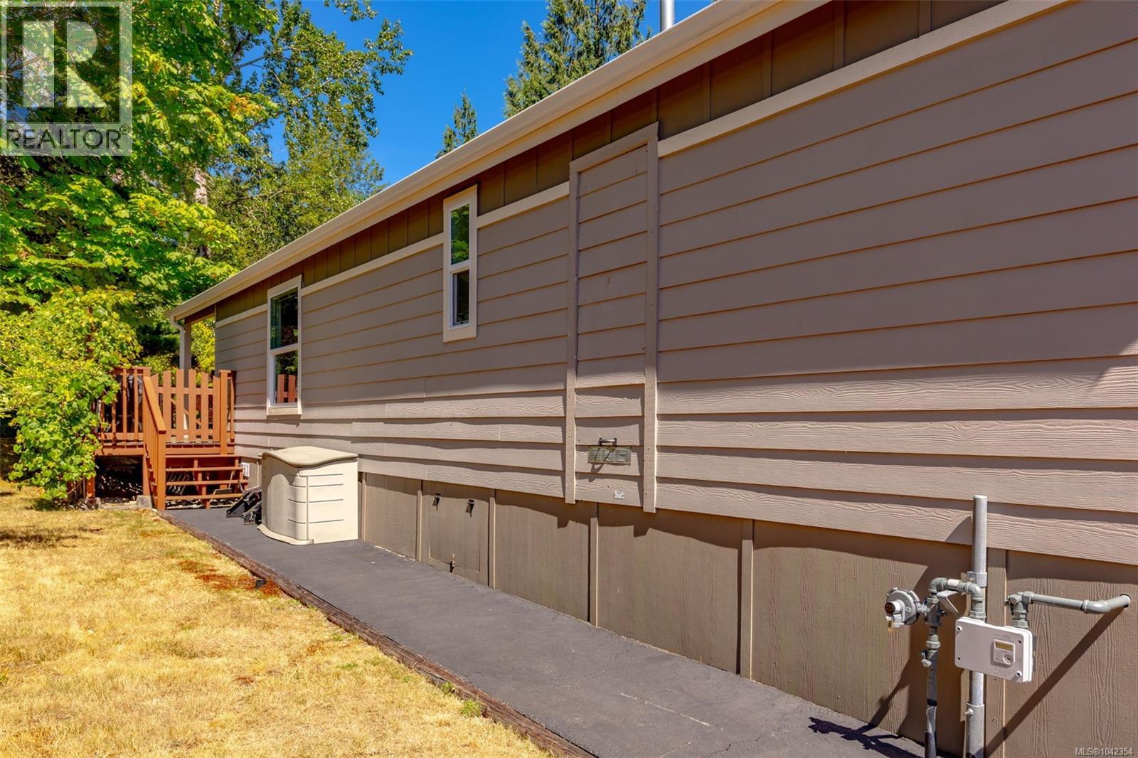 #105 3042 River Rd - 31
